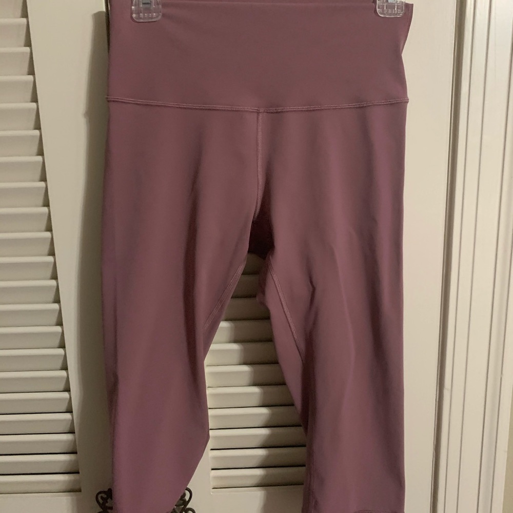Lululemon cropped pants